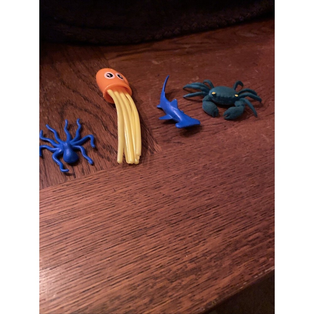 Ocean Toys Crab, Octopuses, Hammer Head Shark
